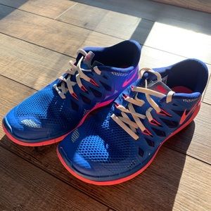 Womens/kids Nike Free Run 5.0